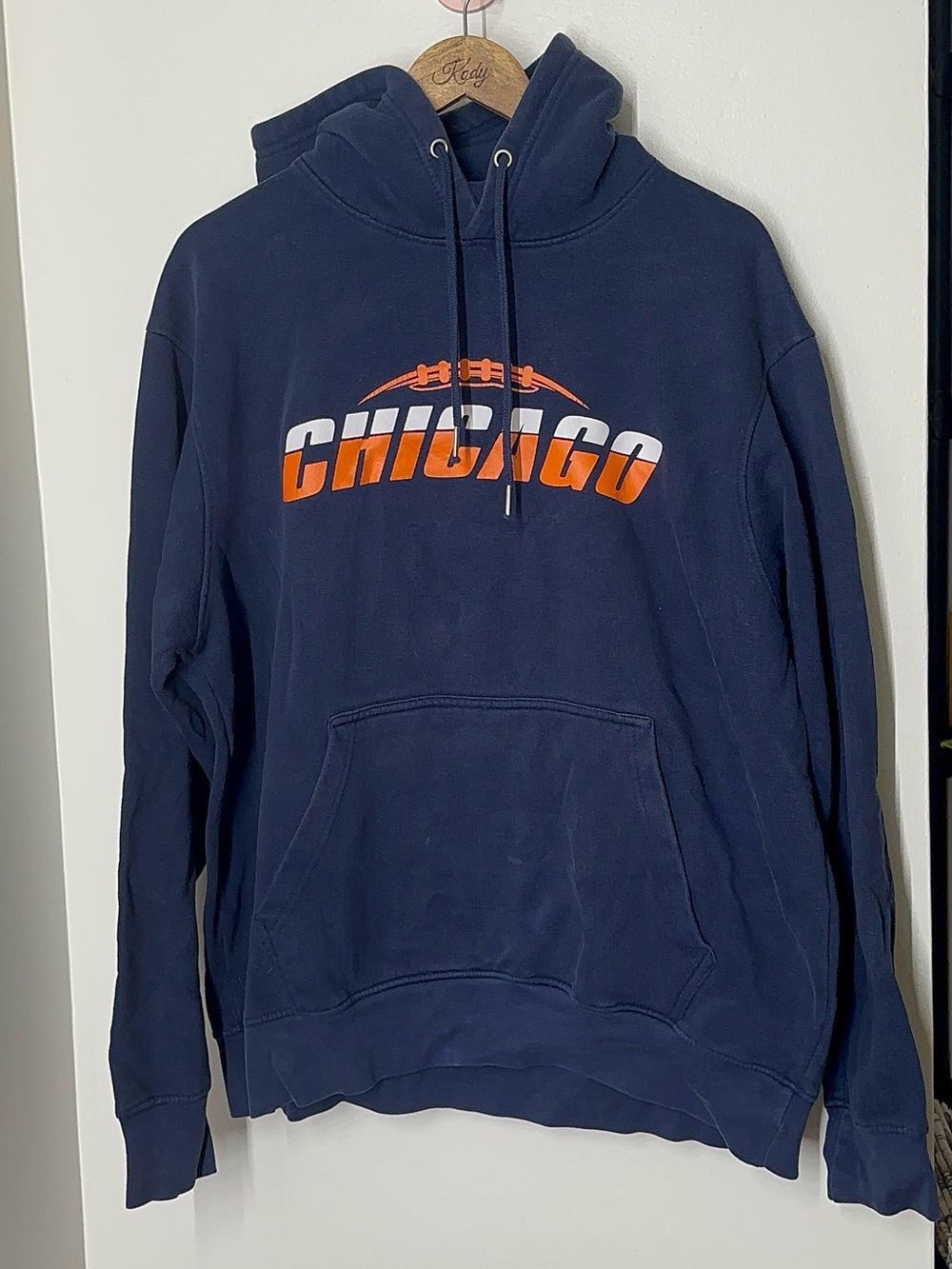 Vintage Navy Chicago Bears Football Graphic Pullover Hoodie - Unisex